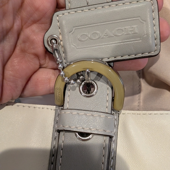 Coach Soho N/S  Oyster&Heather Grey Silver Buckles & Yellow Enamel Big Tote - Picture 8 of 9